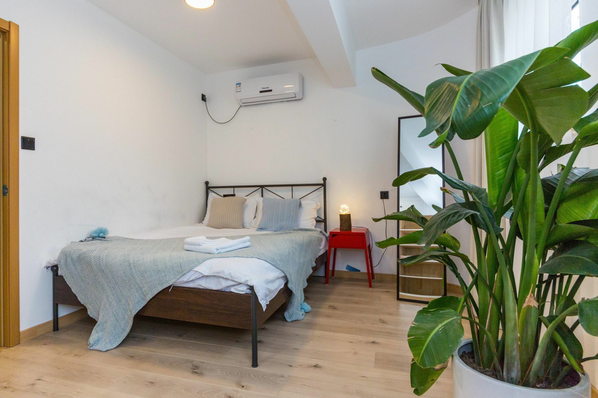Henry'S Apartment - South Maoming Road Shanghai Exterior foto